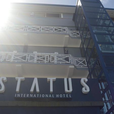 Status Hotel Georgetown Exteriör bild