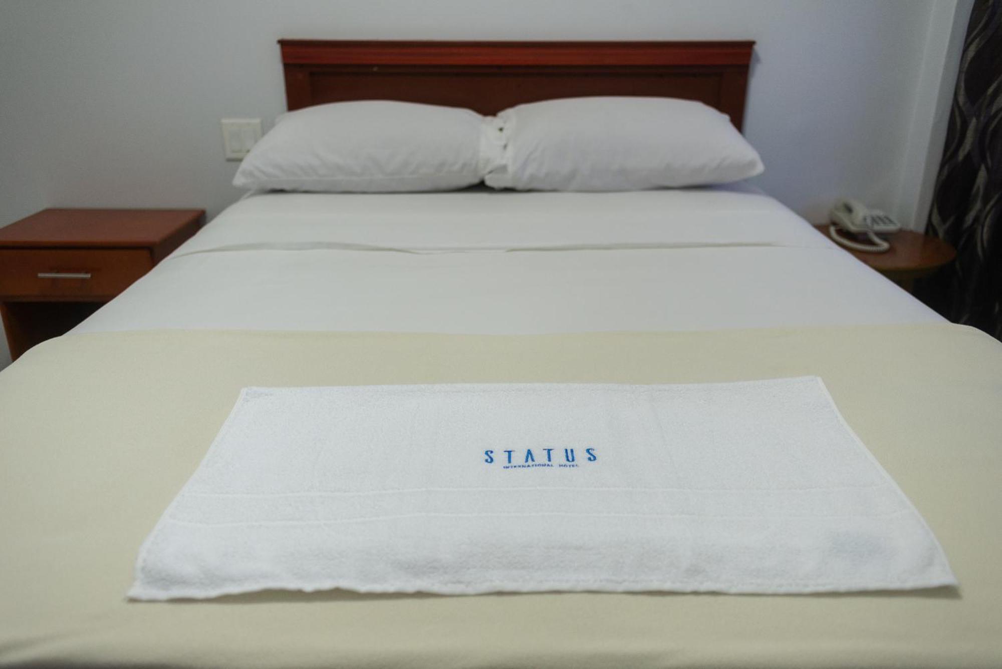 Status Hotel Georgetown Exteriör bild